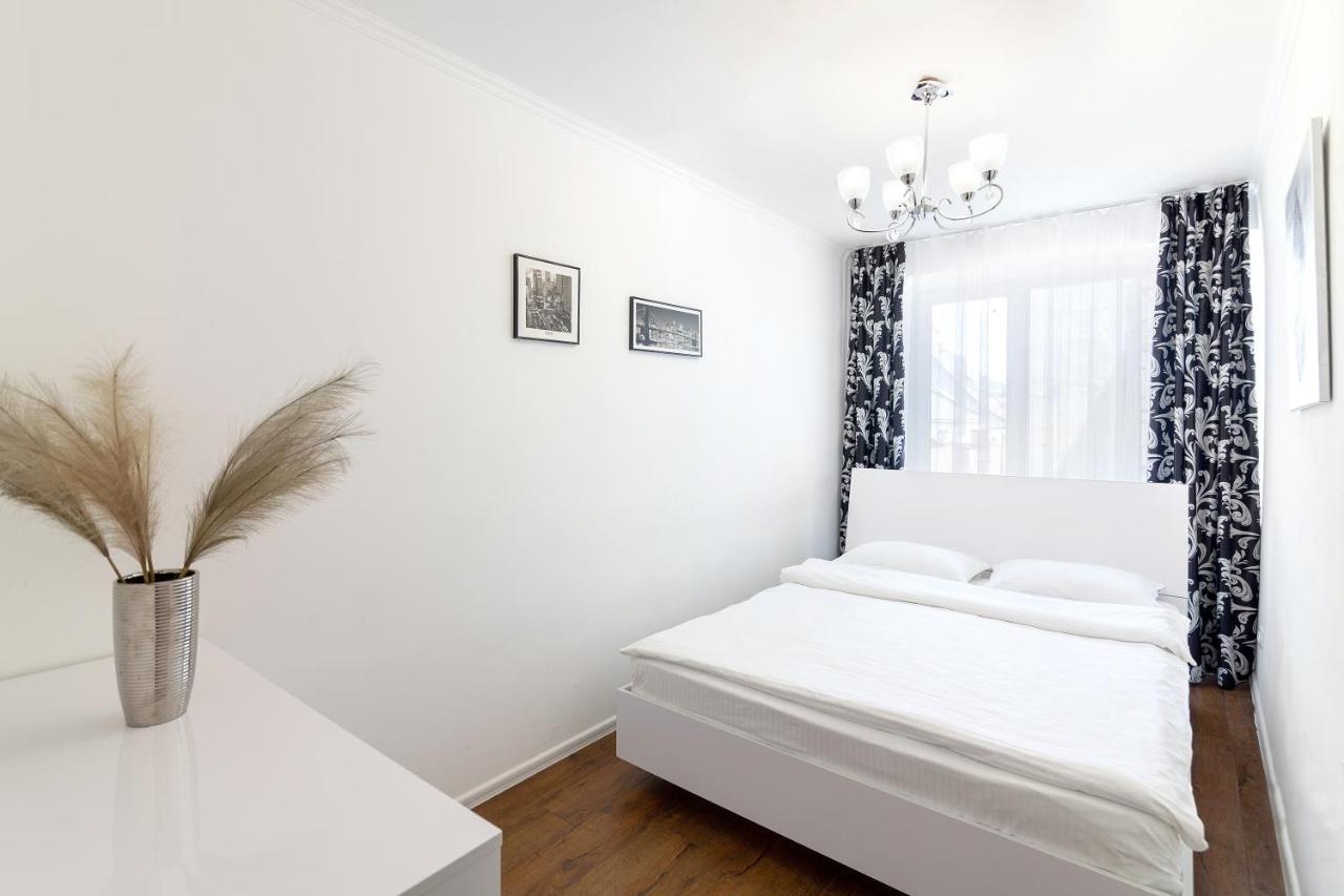 Leogrand Apartments On Svobody Lviv Buitenkant foto