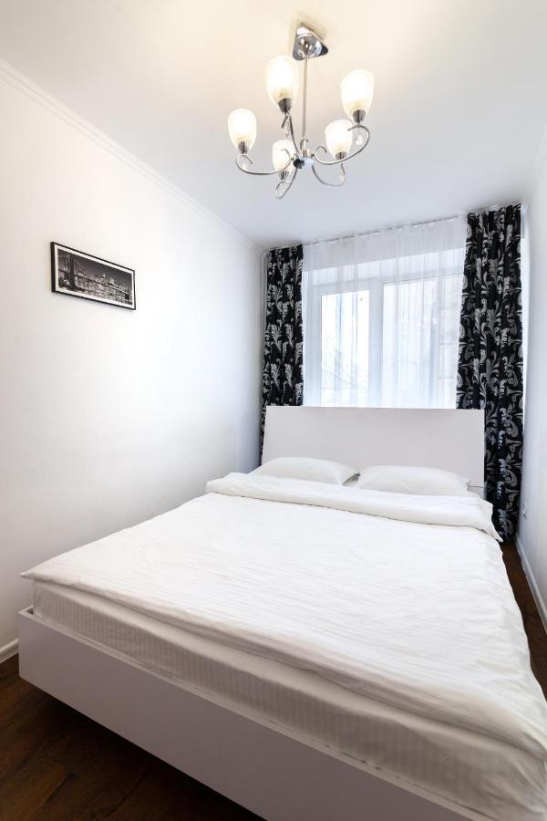 Leogrand Apartments On Svobody Lviv Buitenkant foto