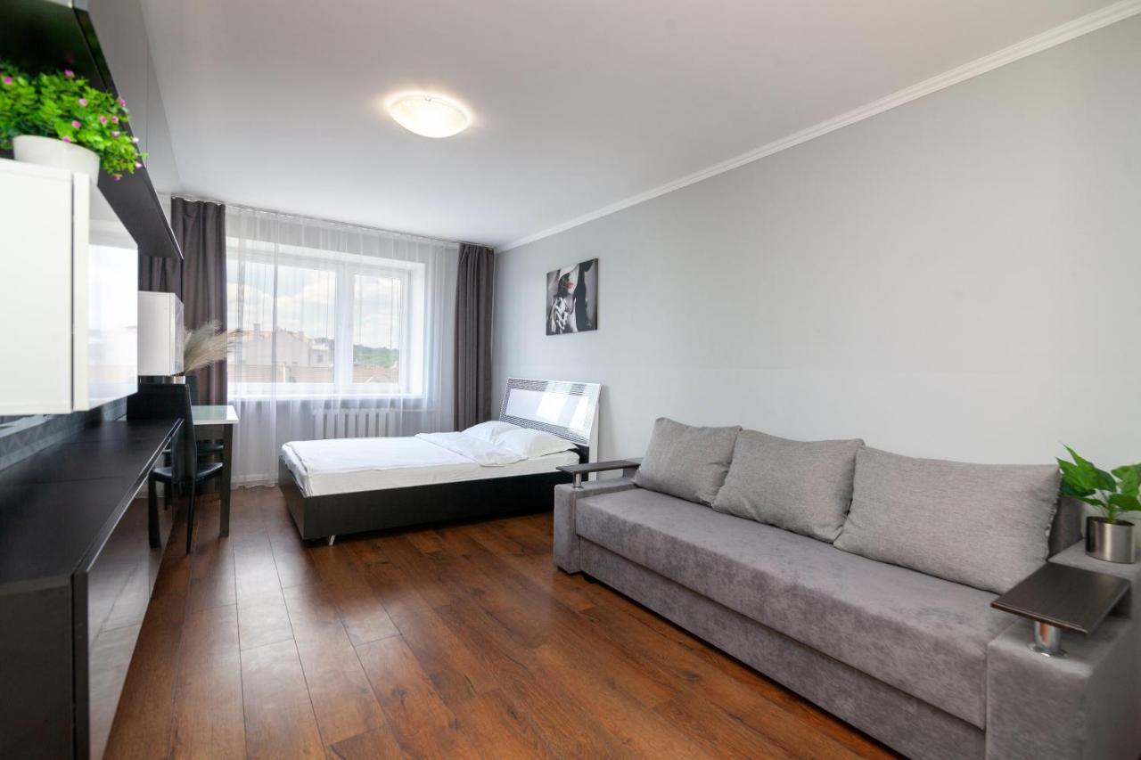Leogrand Apartments On Svobody Lviv Buitenkant foto