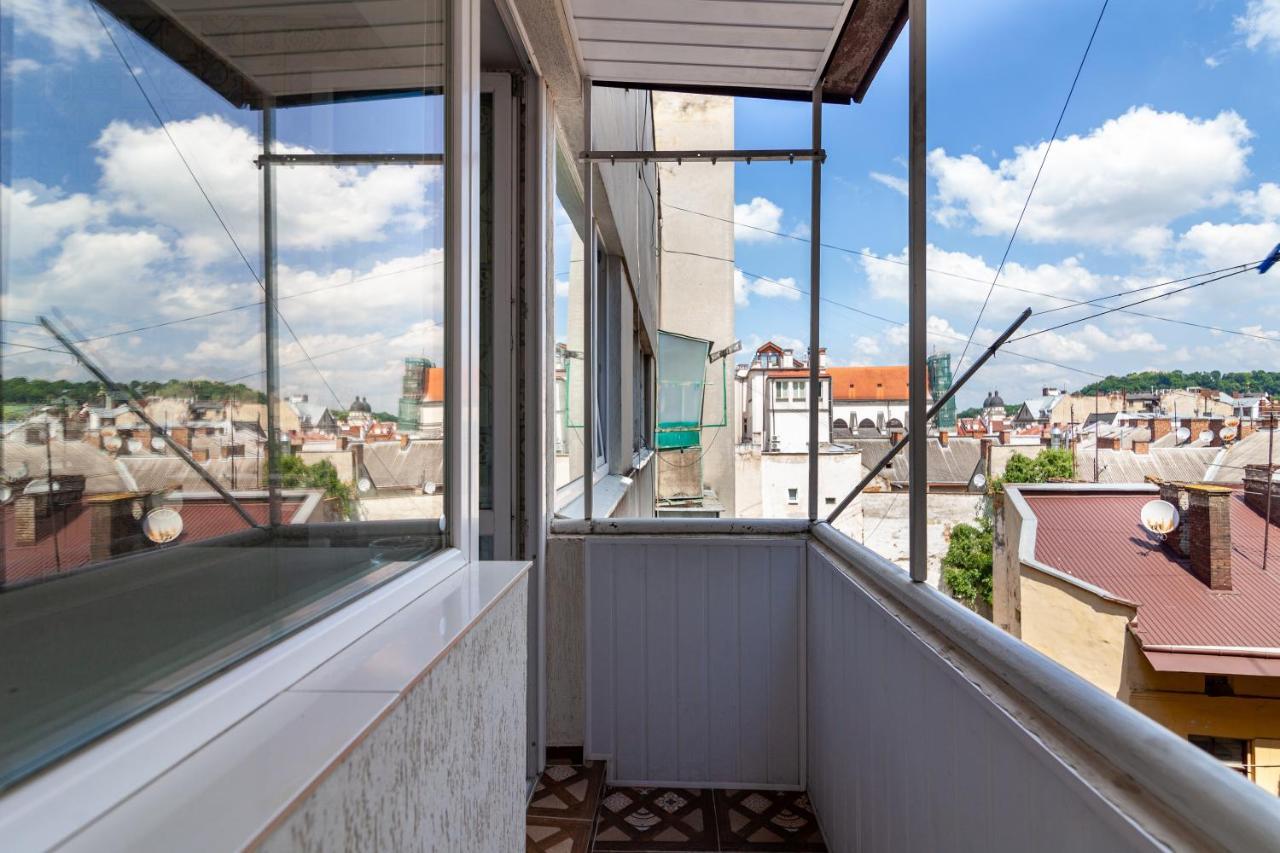 Leogrand Apartments On Svobody Lviv Buitenkant foto