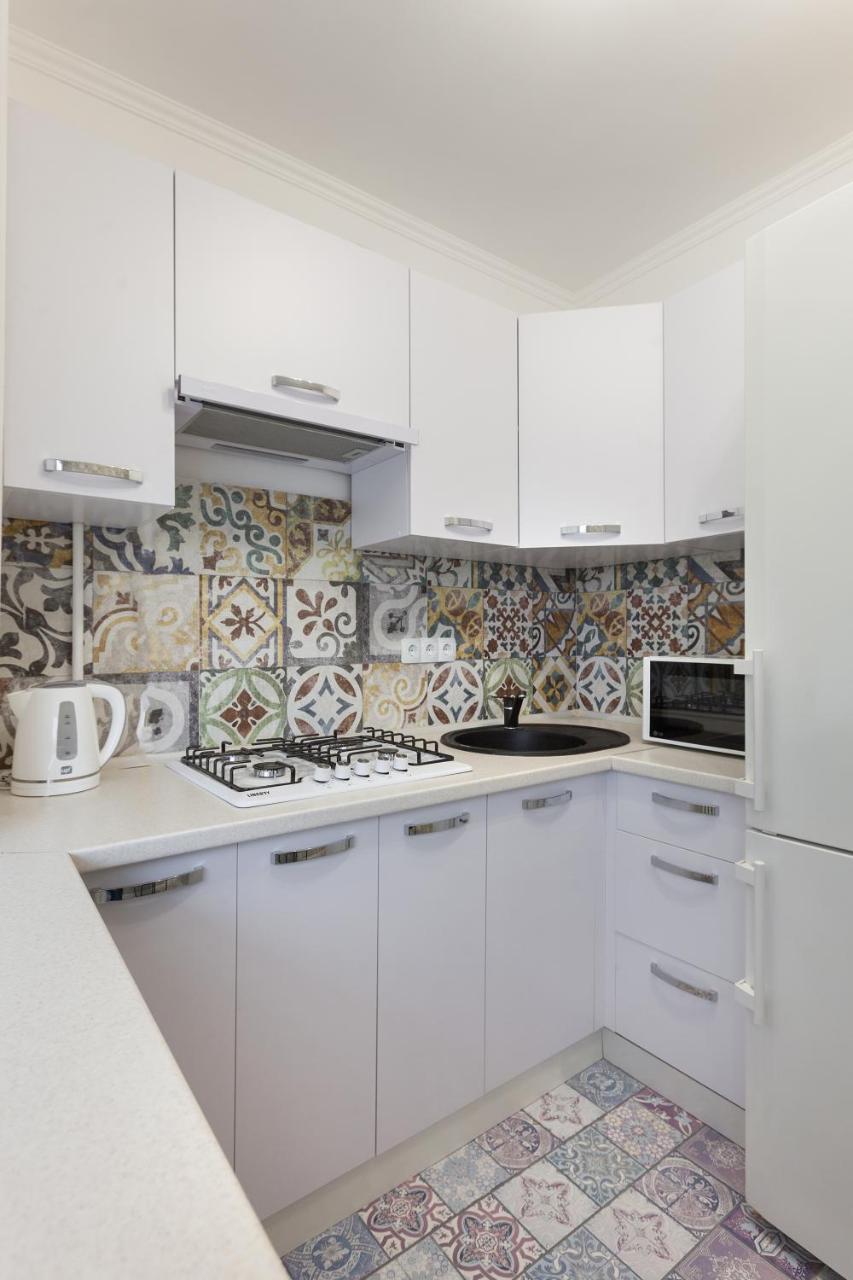 Leogrand Apartments On Svobody Lviv Buitenkant foto